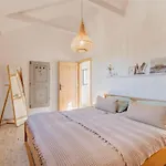 Hébergement de vacances Pero -an Artists *