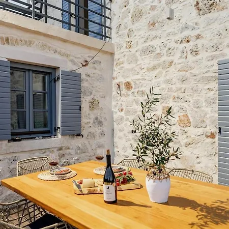 Pero -an Artists Holiday home *