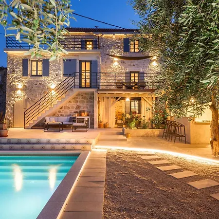 Prázdninový dům Pero -an Artists *