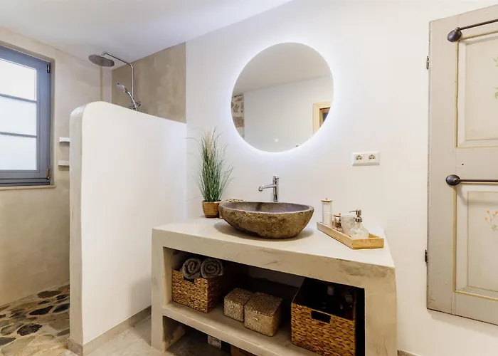 Prázdninový dům Pero -an Artists *