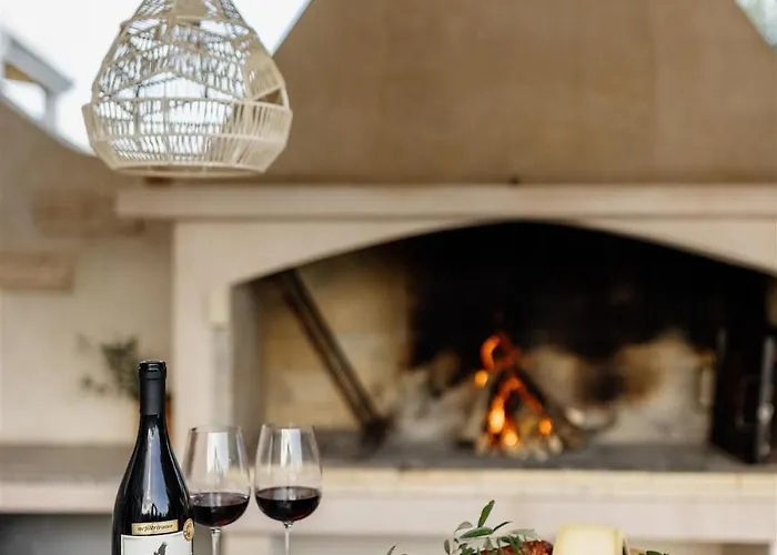 Nyaraló Pero -an Artists