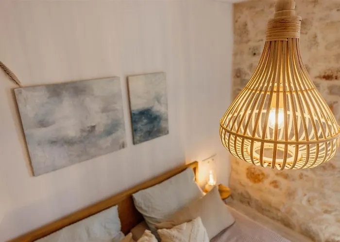 Pero -an Artists Nyaraló *