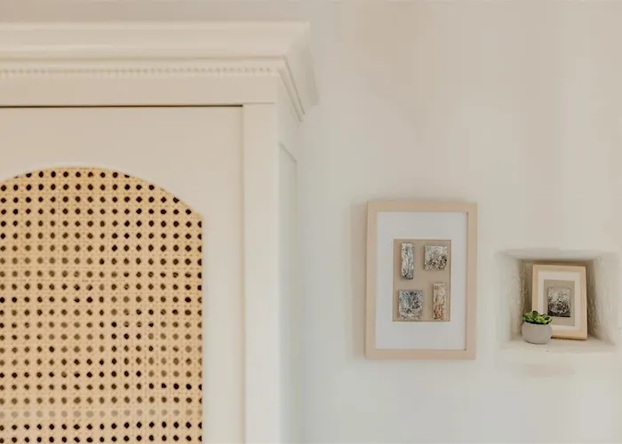 Pero -an Artists Nyaraló *