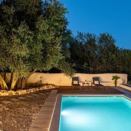 Pero -an Artists بيت للعطل Ždrelac