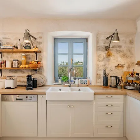 بيت للعطل Pero -an Artists *