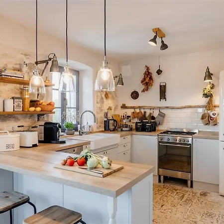 بيت للعطل Pero -an Artists Ždrelac