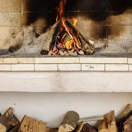 Pero -an Artists Ždrelac