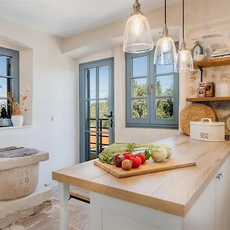 Pero -an Artists * Ždrelac