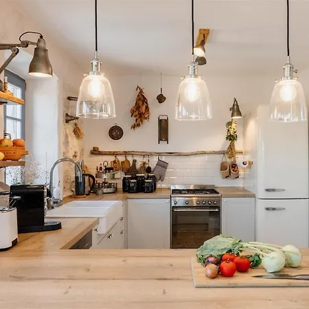 بيت للعطل Pero -an Artists Ždrelac